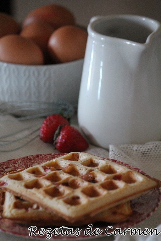 Gofres de yogur y fresas