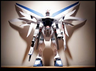 Life-size Freedom Gundam Papercraft