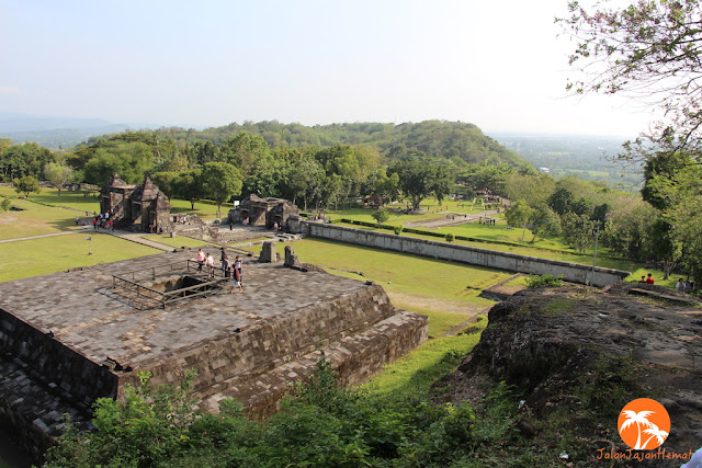 Panduan Lengkap Wisata Candi Ratu Boko, Yogyakarta - Foto, Sejarah, Lokasi, Harga dan Fasilitas - Candi Pembokaran / Pembakaran Ratu Boko, Yogyakarta