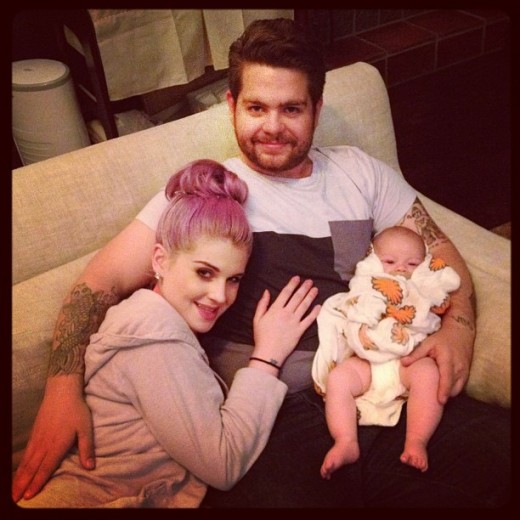 Picture Of The Day: Kelly Osbourne Cuddles Up With Brother Jack And His Baby Pearl » Gossip