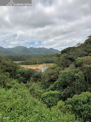 Represa Caiguava no trajeto de trem entre Curitiba e Morretes