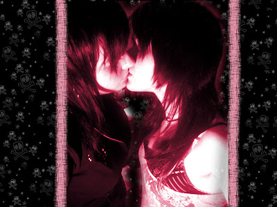 EMO kiss