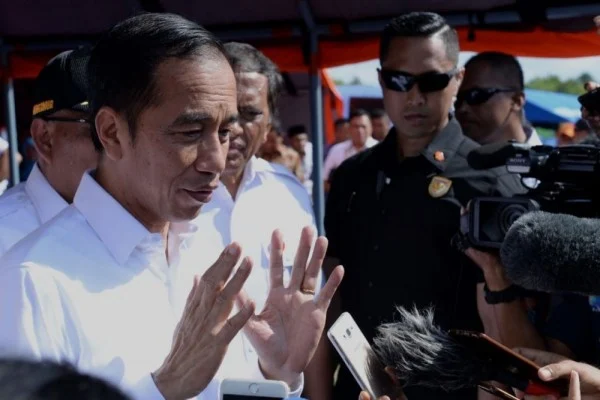 Jokowi Pengin Sesekali Demo tak Dijaga Polisi, Begitu Anarkis Baru Datang