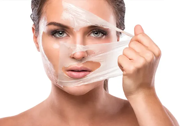 الدكتورة نسمة صابر لتقشير البشرة CIMEL PEEL