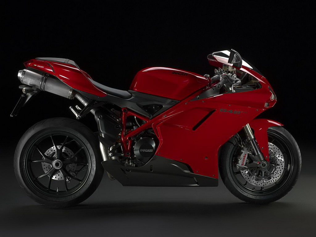 Ducati 848 EVO priced £ 10695, or about IDR 147 million to the standard 