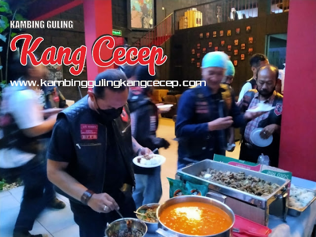 Bakar Kambing Guling Muda Subang