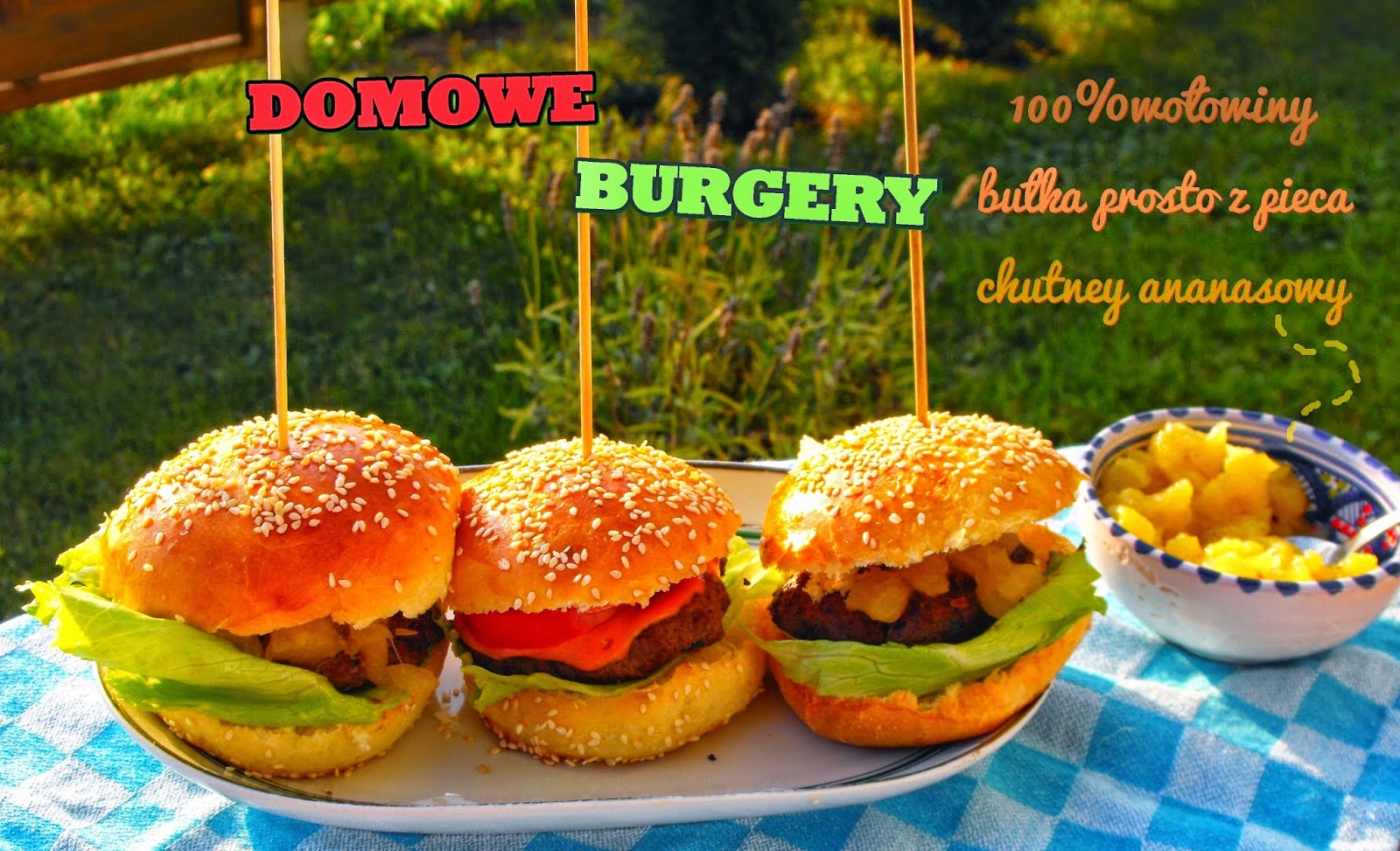 http://teczawsloiku.blogspot.com/2014/09/domowe-burgery-z-woowina-i-chutney.html