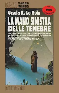 La copertina di La mano sinistra delle tenebre - Cosmo Oro 65