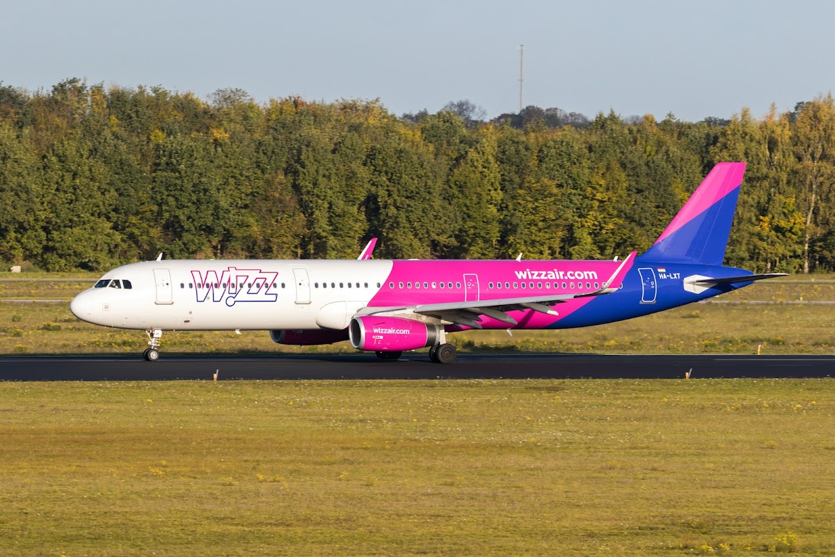 Wizz Air to return to growth in 2025, denies Tuzla base reopening