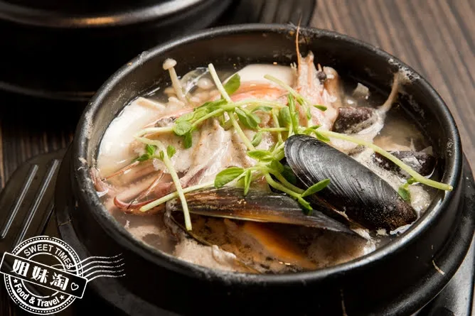 玉豆腐韓國家庭料理綜合不辣嫩豆腐煲