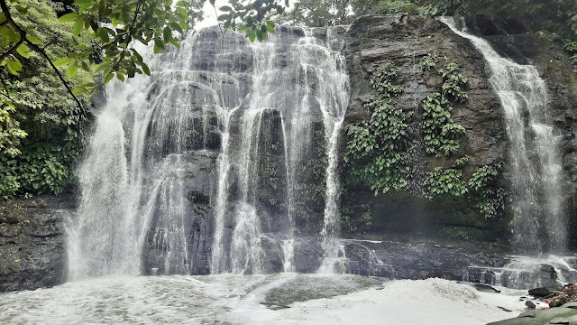 hinulugang taktak 1