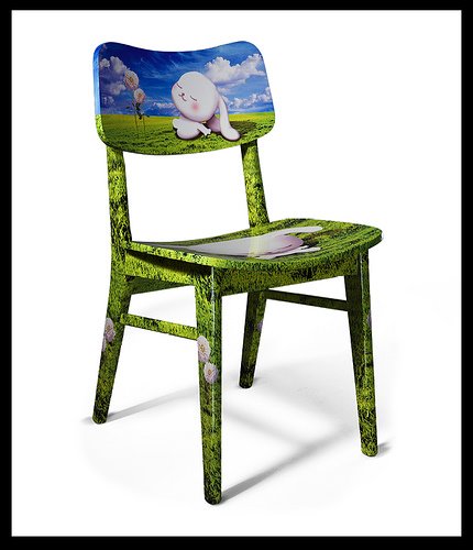 Customized chairs to help institutions in Brazil