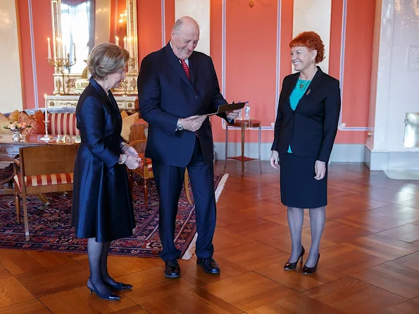 King Harald V of Norway became the king of Norway on January 17th of 1991 after death of his father Olav V. On occasion of 25th anniversary of his accession to the throne, a series of celebrations will take place. The celebrations started on 15th of January with the congratulations protocol