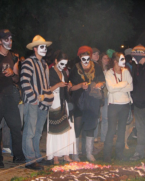 day of the dead mexico altar. Observances Outside of Mexico