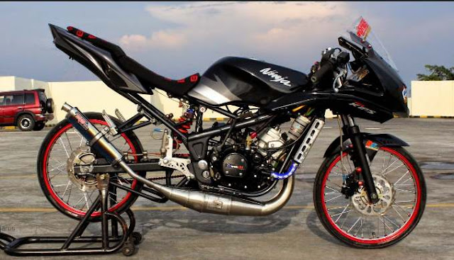 Modifikasi Motor Ninja RR 2 Tak Hitam