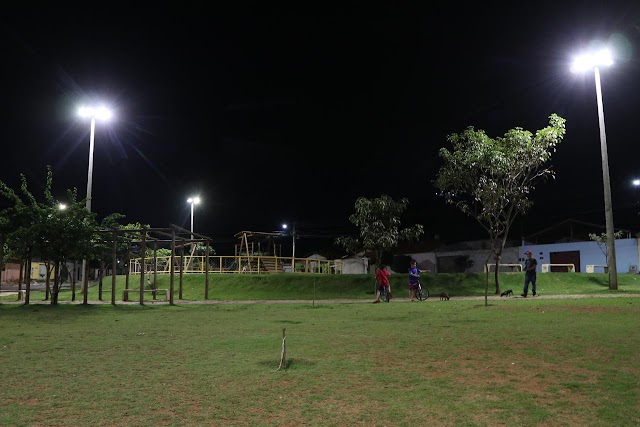 Senador Canedo instala mais de 7 mil lâmpadas de LED por toda cidade