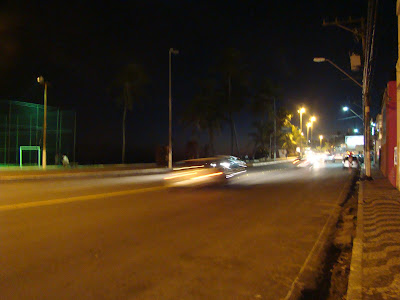 Lâmpada queimada aumenta a insegurança no bairro