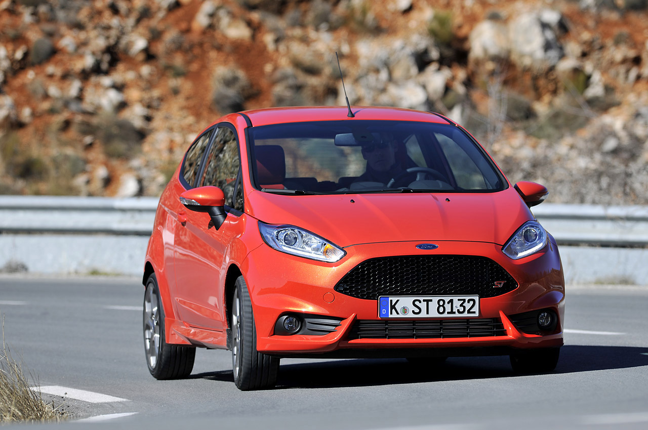 Ford Fiesta 2014 wallpapers