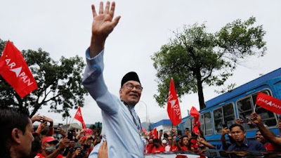PM Malaysia Anwar Ibrahim Koalisi dengan 'Musuh Bebuyutan' dari BN 