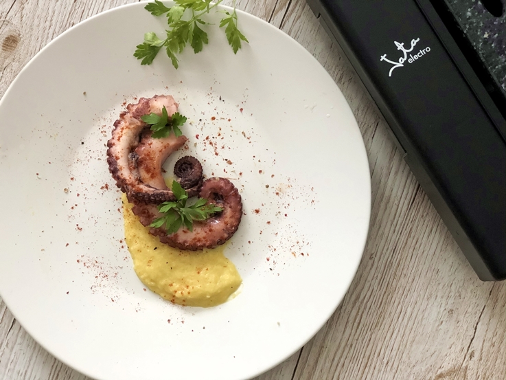 Pulpo a la plancha con mango