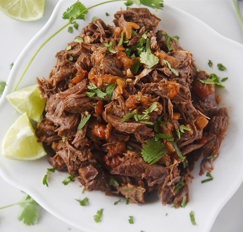 Mexican Shredded Beef {Instant Pot or Slow Cooker} #dinner #crockpot