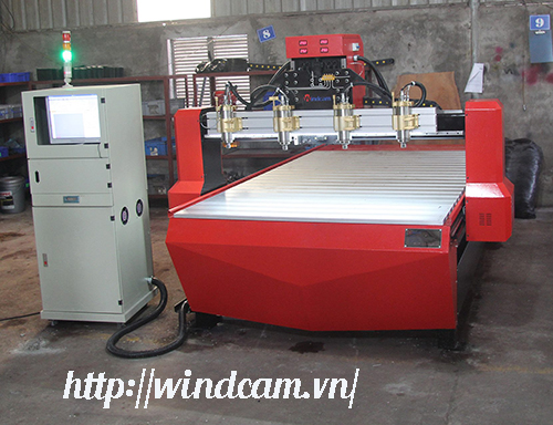 máy cnc khắc gỗ 4 đầu 2