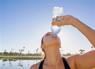 O calor e seu corpo na pártica de exercícios fisicos beba agua