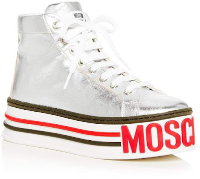 Moschino's Fall Accessories #Moschino #fallaccessories #Moschino2020 #toyastales https://toyastales.blogspot.com/2019/11/moschinos-fall-accessories.html