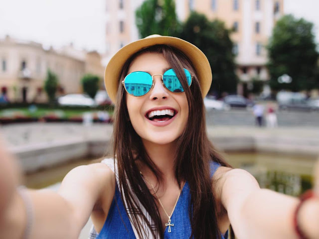Top 50 Selfie Captions for Good Selfie Pictures!