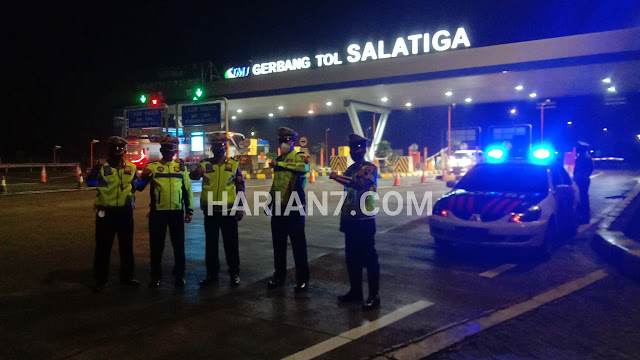 Antisipasi Gangguan Keamanan Malam Tahun Baru, Ditlantas Polda Jateng Siaga di Exit Tol Tingkir