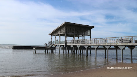 Area yang menjorok lebih ke tengah pantai