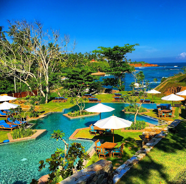 Pool side in Cape Weligama | Visit Weligama