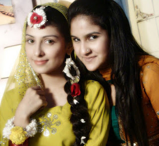 Anoushay Abbasi sister