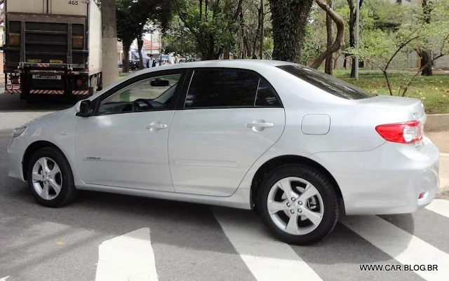 Corolla XEi 2013 2.0 Flex Automático