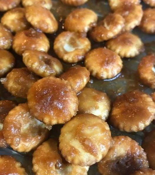 Salted Caramel Cracker Bites