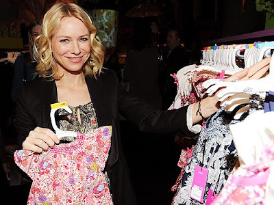 Naomi Watts Choose Clothes For Her Son