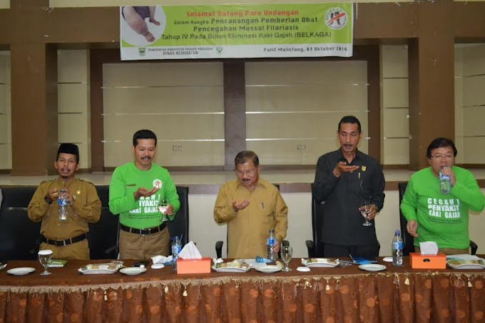 Penyakit Kaki Gajah Berbahaya,Bupati Ali Mukhni Ajak Masyarakatnya Minum Obat Pencegahnya Yang Disediakan Secara Gratis