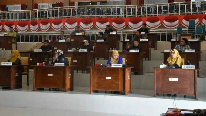 Rapat Paripurna DPRD Sahkan Nama-nama Anggota Kelengkapan Dewan Sinjai