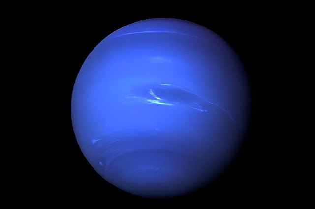 Cambio climático en Neptuno: científicos revelan cómo el ciclo solar de 11 años del sol afecta drásticamente la presencia de nubes en el distante planeta azul