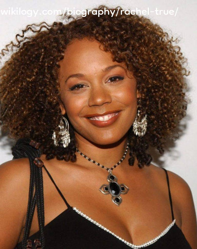 Rachel True Height - How tall