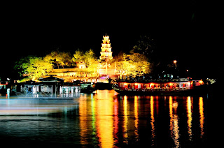 Night on Perfume River, Hue - helloVietnam