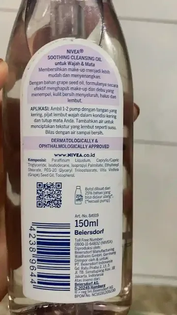 kandungan nivea soothing cleansing oil