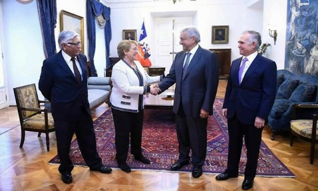 Así recibió Michelle Bachelet a Andrés Manuel López Obrador en el Palacio de la Moneda