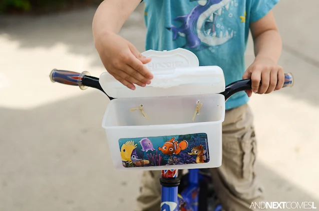 How to make your own bike basket from a plastic wipes container