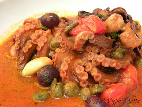 Polpo con pomodori capperi ed olive