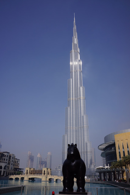 picture of Burj Khalifa in Dubai.