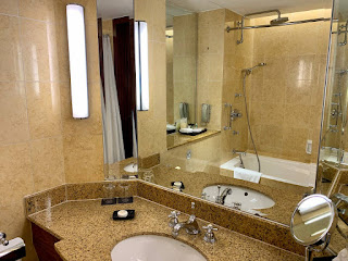 Bathroom, Sheraton Towers Singapore, 2021