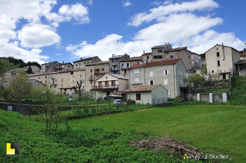 le village de valdrome photo pascal blachier