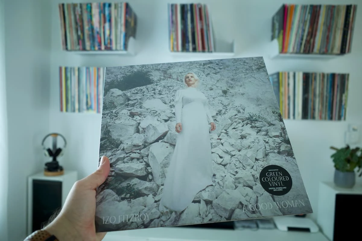A Good Woman von Izo FitzRoy | Albumtipp und Full Album Stream