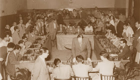 Simultáneas de sjedrez en el Orfeó Reusenc en 1952
